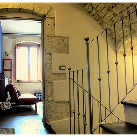 Fantastic Large House With Beautiful Roof Terraces *