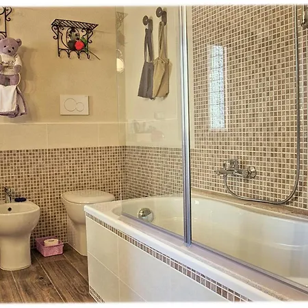 Fantastic Large House With Beautiful Roof Terraces Holiday home *